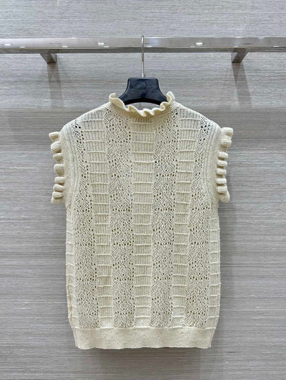 CHANEL SLEEVELESS TOP STYLE 72