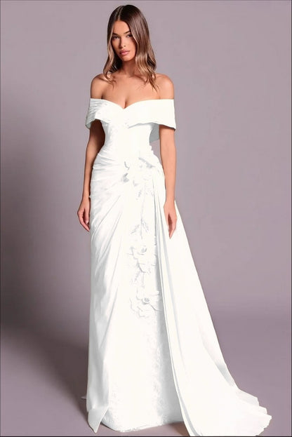 V-Neck Strapless Sleeveless Long Sheath Evening Dress With Appliques