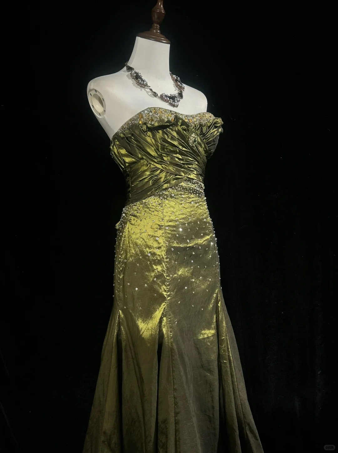 Retro Green Mermaid Strapless Beaded Pleated Satin Prom Dress Evening Dress SH3331