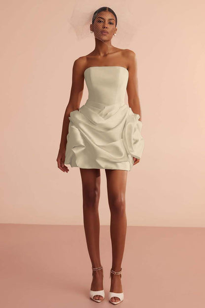 Exquiste Cream Satin Strapless Sleeveless Short Prom Dress with Pleated