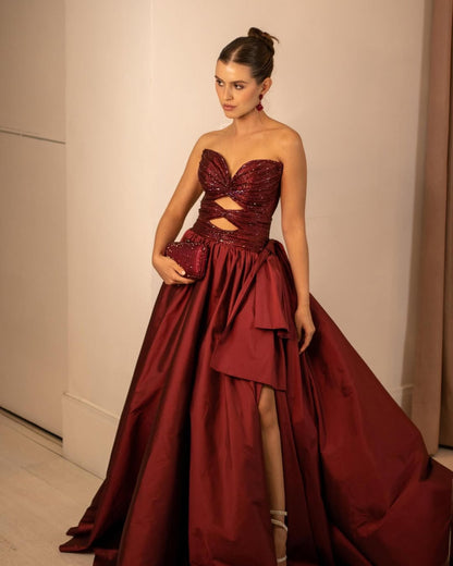 Burgundy Sleeveless Strapless Deep V-Neck A-Line Beads Prom Dress