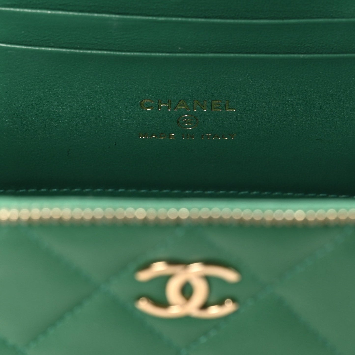 Lambskin Quilted Small Top Handle Vanity Case With Chain Green