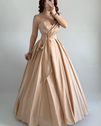 Sleeveless Strapless V-Neck A-Line Prom Dress With Pleated