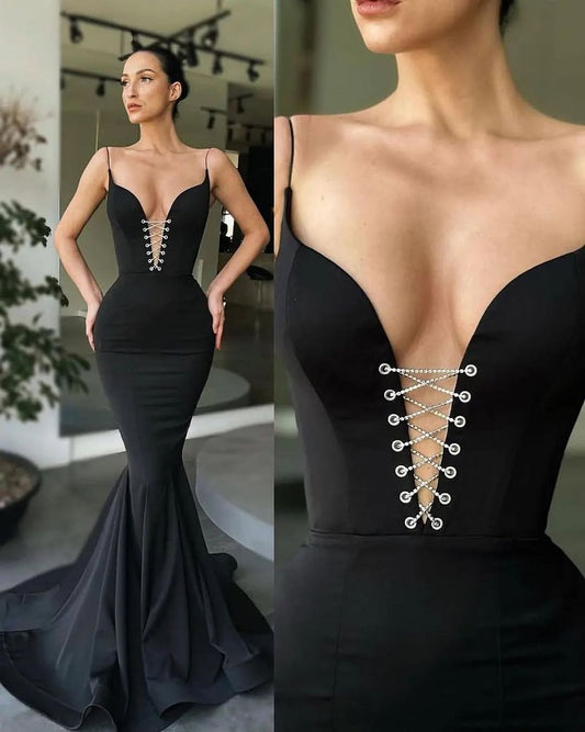 Black Sleeveless Deep V-Neck Spaghetti Straps Mermaid Prom Dress