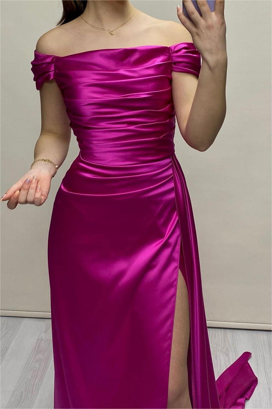 Elegant Black Off the Shoulder Sleeveless Pleated Long Evening Dress with Split