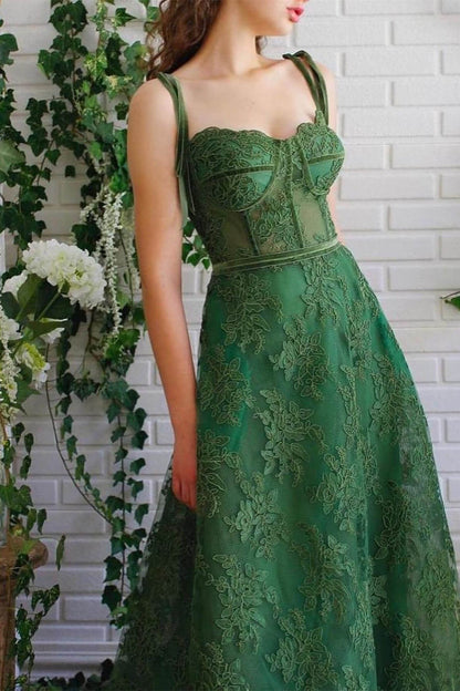 Emerald Green Spaghetti-Straps Evening Dress With Appliques A-Line Strapless