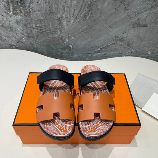 CHYPRE SANDAL GOLD CALFSKIN UNIQUE