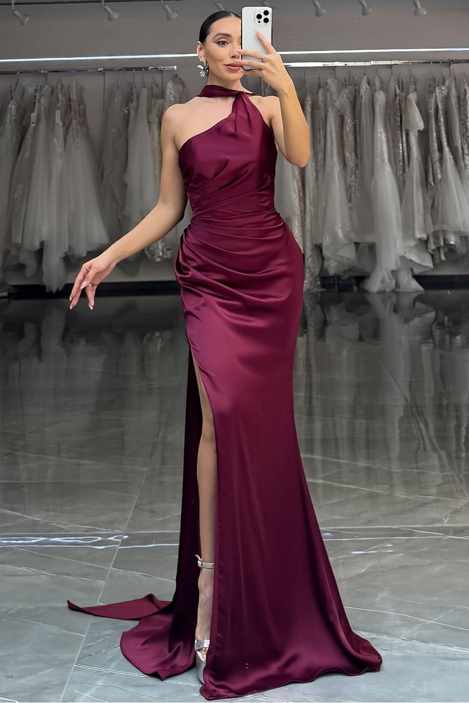 Shinning Burgundy Satin Halter Sleeveless Long Pleated Prom Dress with Split