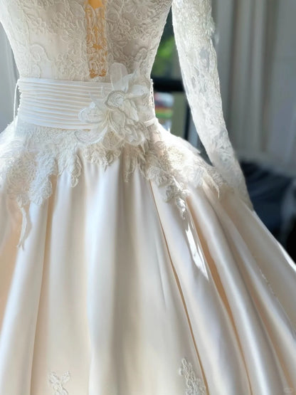 Vintage Palace Ivory Long Sleeve Lace V-Neck Satin Floor-Length Ball Gown Wedding Dress P4085