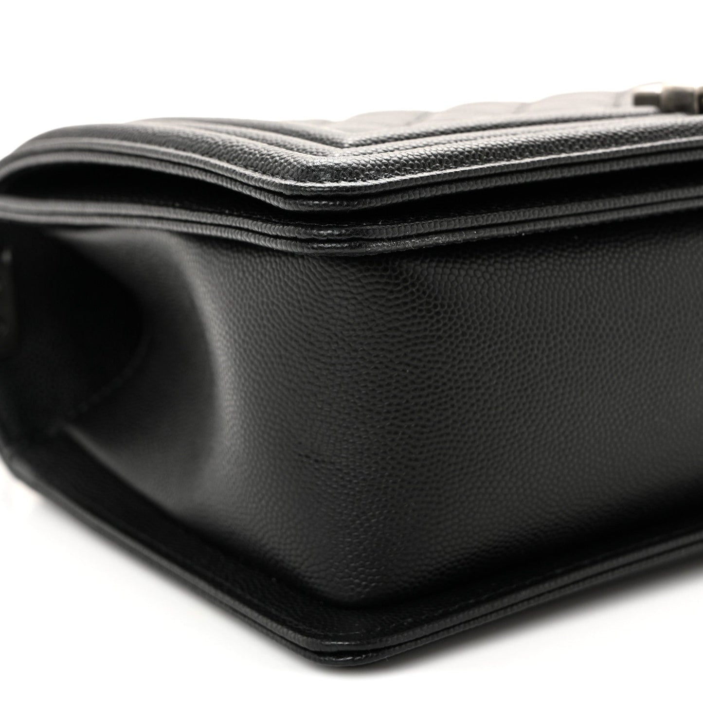 Caviar Quilted Medium Boy Flap Black