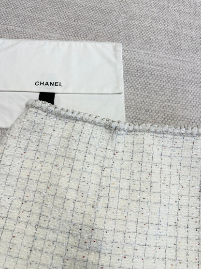 CC 25A Beaded Plaid Tweed Skirt