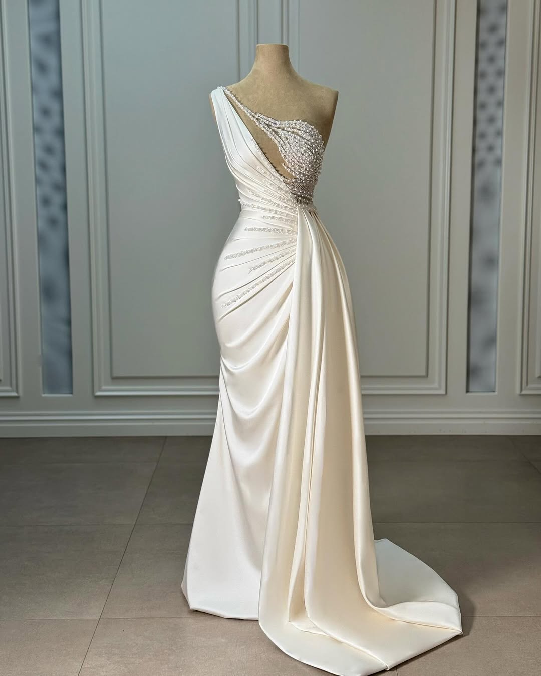 White Strapless Sleeveless Pleated Mermaid Prom Dress With Beads