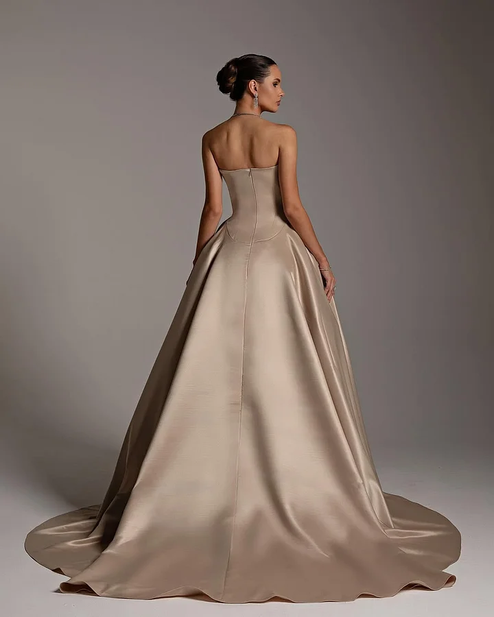 Sleeveless Strapless A-Line Elegant Prom Dress
