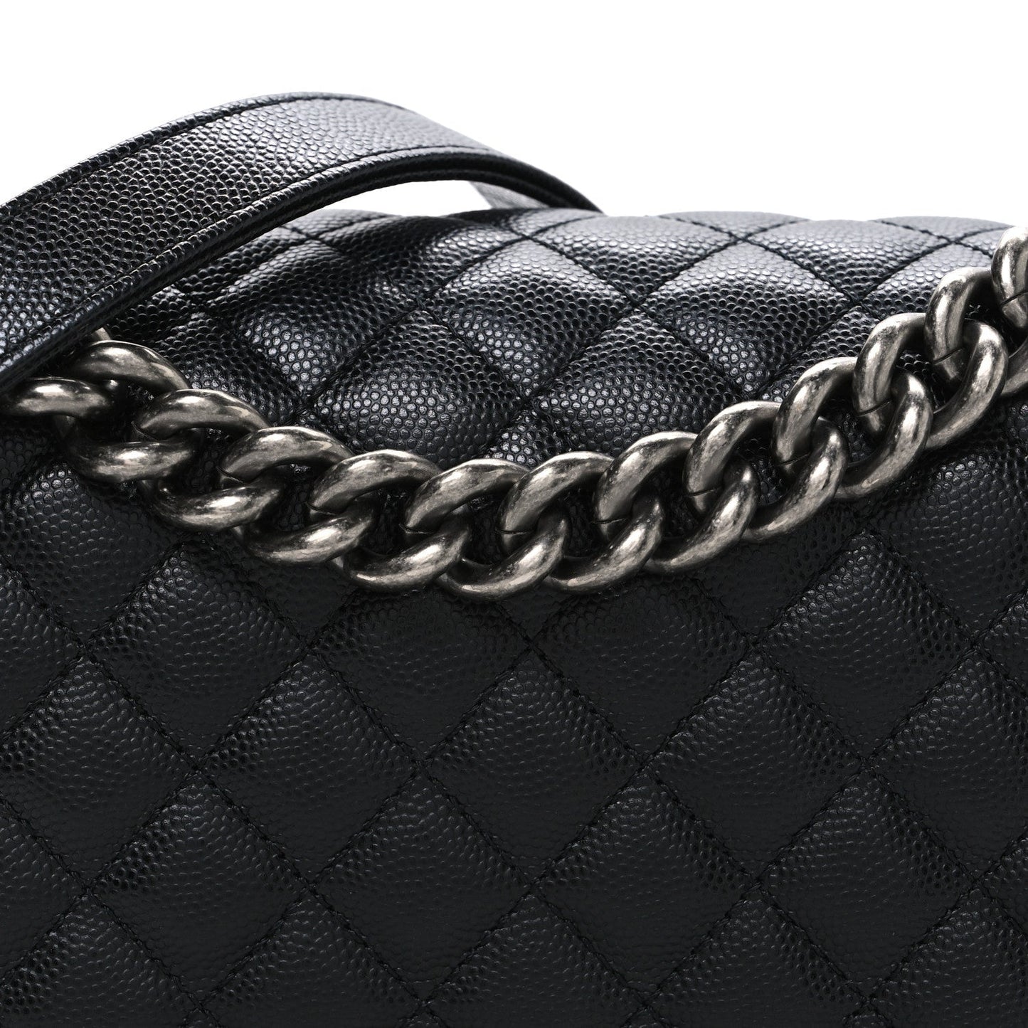 Caviar Quilted Medium Boy Flap Black