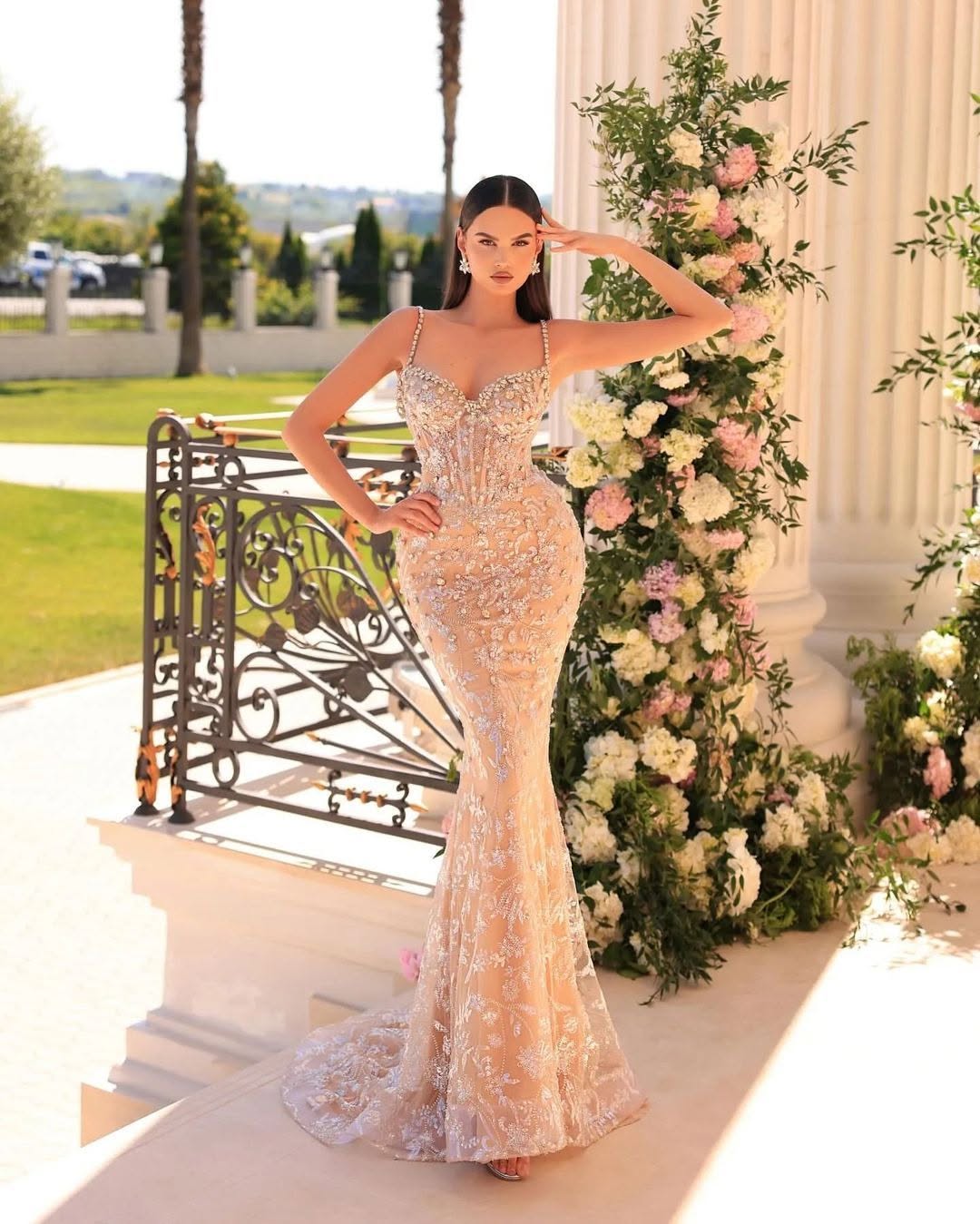 Sleeveless Spaghetti Straps Appliques Beads Mermaid Prom Dress