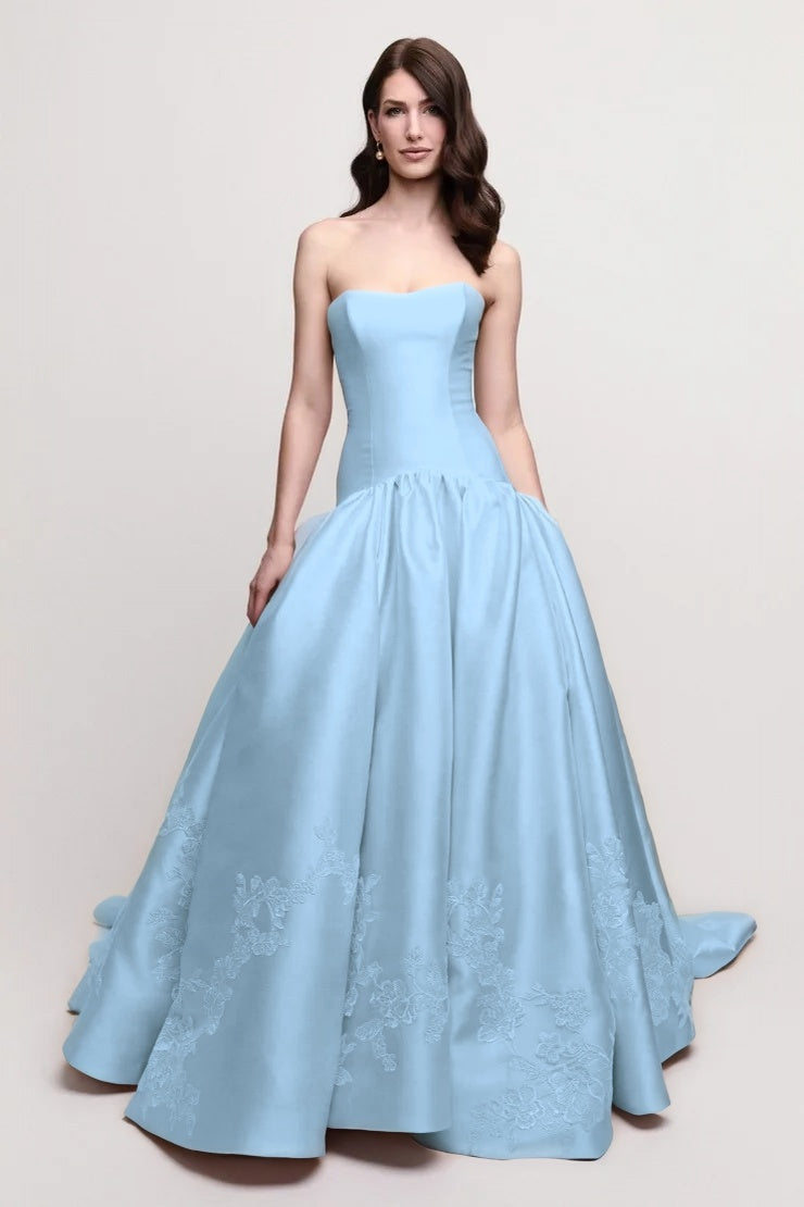Charming Sleeveless Pink Strapless Satin Evening Dress With Applique