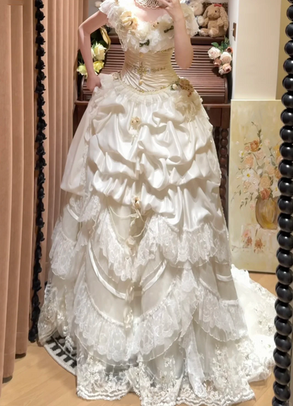 Retro White Satin Lace Layered Long Wedding Dress Formal Bridal Gowns With Flowers D2038