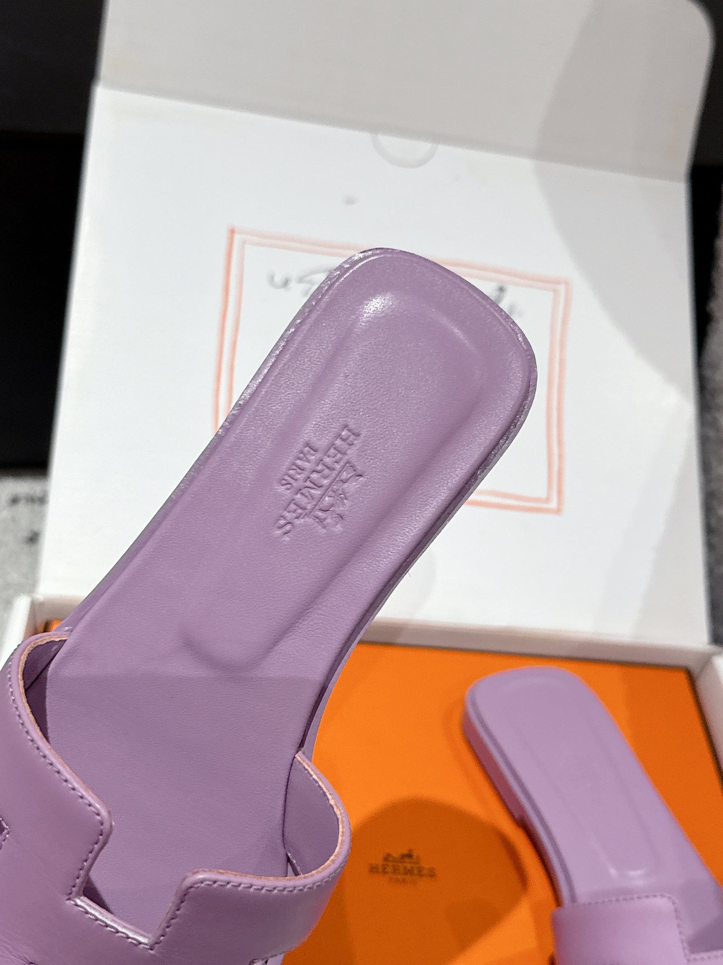 HM 25 Oran Sandal Violet Calfskin