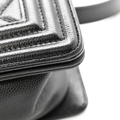 Caviar Quilted Medium Boy Flap Black
