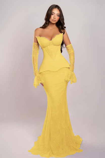 Elegant Pink Sleeveless V-Neck Strapless Lace Mermaid Prom Dress With Appliques