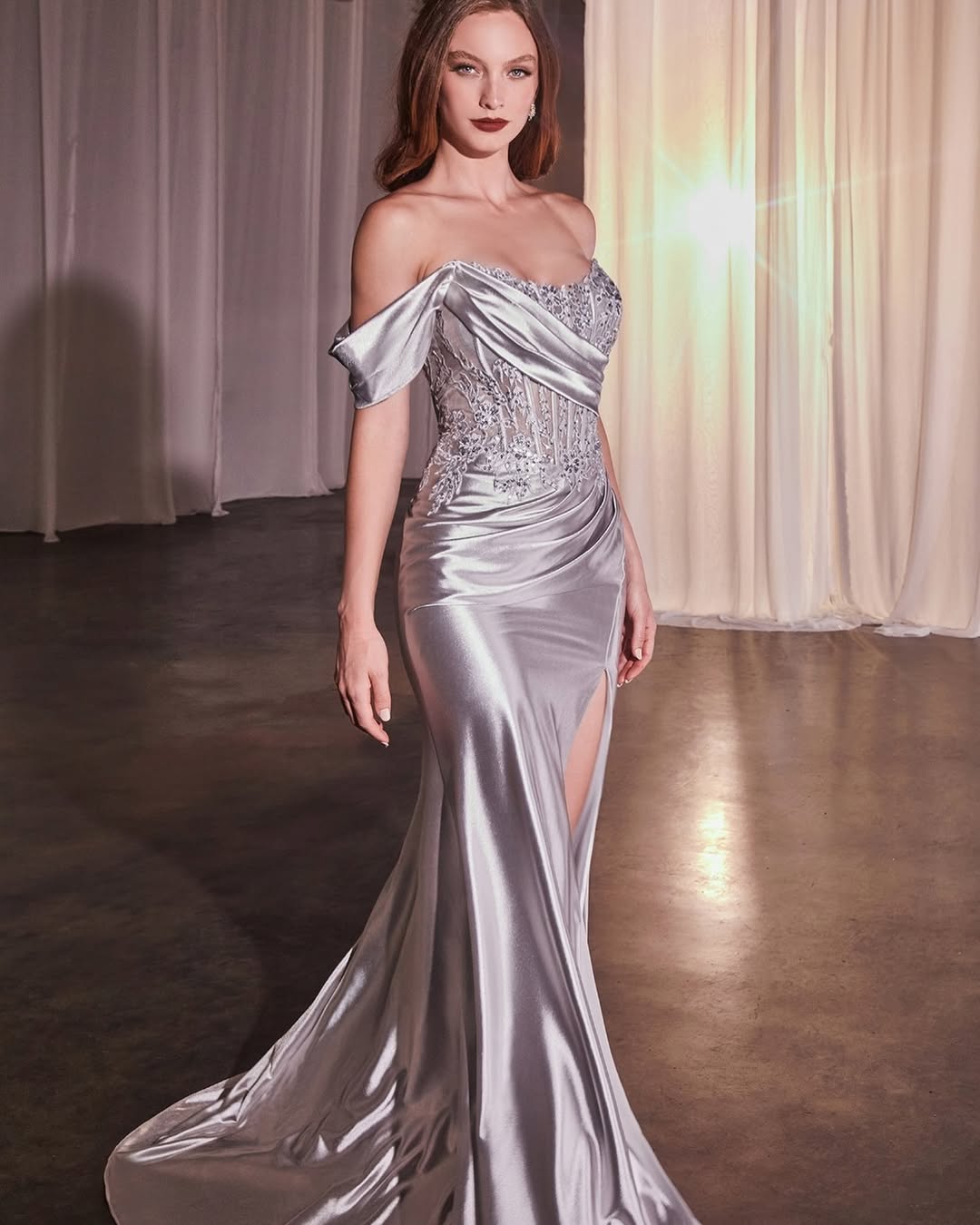 Dark Green Sleeveless Strapless Mermaid Embrpidery Prom Dress
