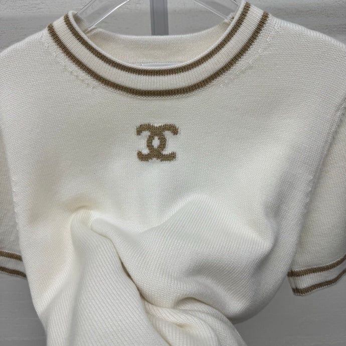 Chanel 2026 Crew Neck Short-Sleeve T-Shirt Cream Wool Cashmere 356959
