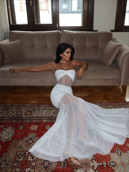 White Sleeveless Strapless V Neck Mermaid Long Prom Dress