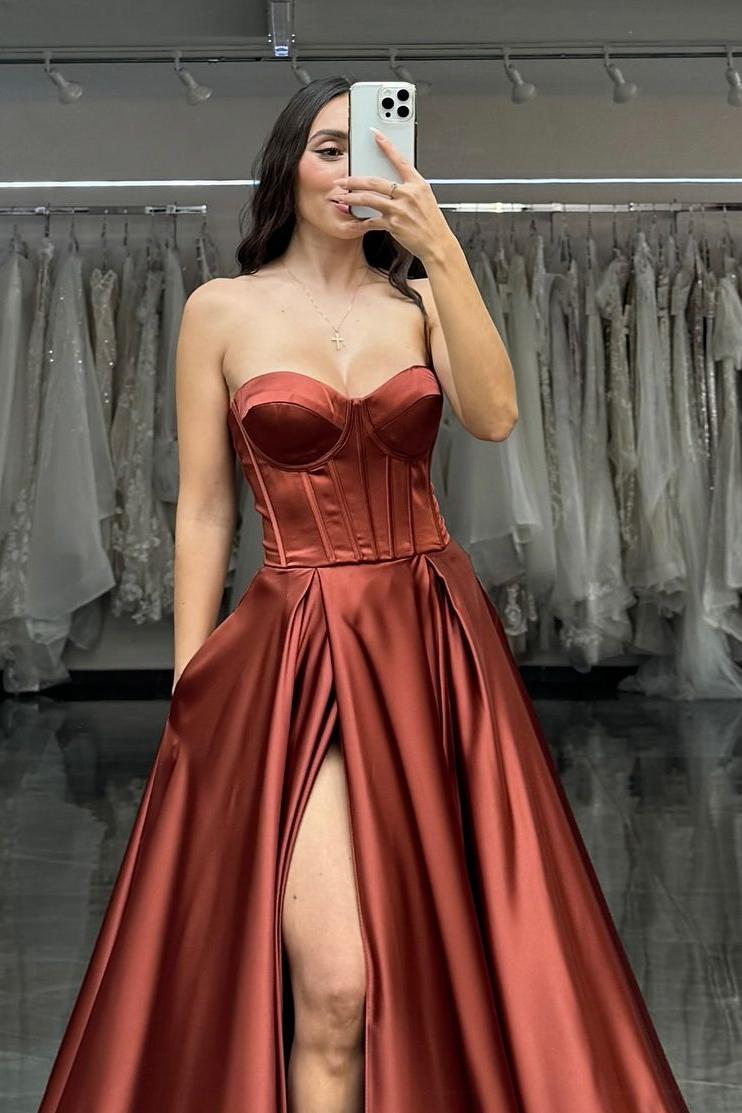 Simple Satin Strapless Sleeveless Sweetheart Long Pleated Prom Dress with Pleated