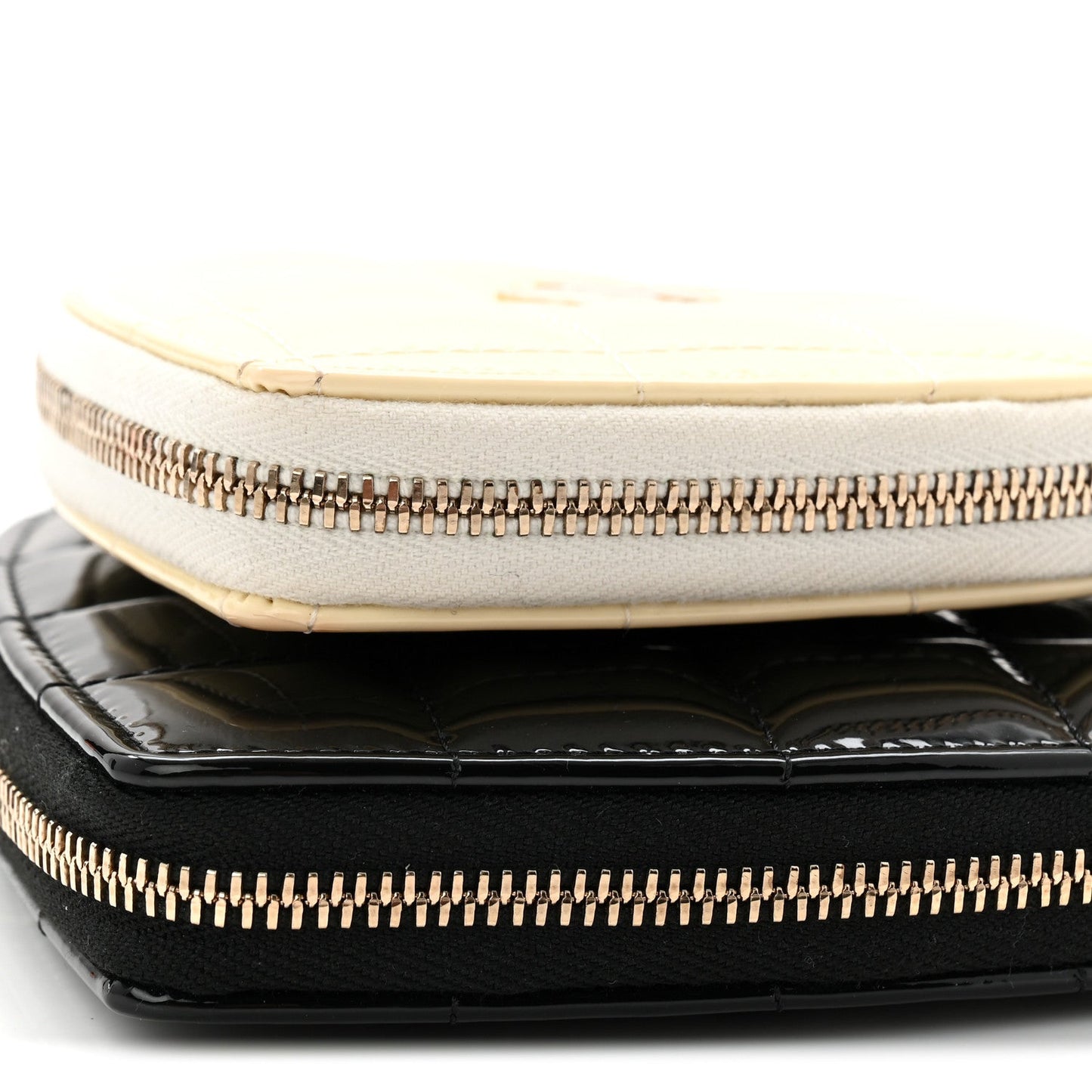 Patent Calfskin Resin Quilted CC Heart Clutch With Chain  Black