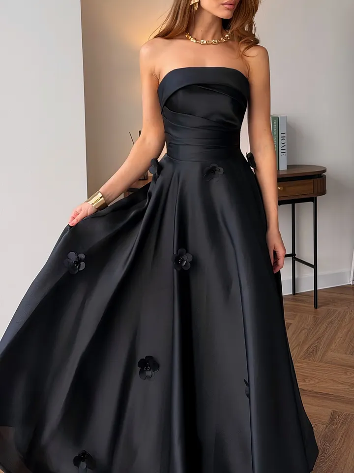 Black Strapless A-Line Evening Dress Sleeveless in Satin with Flower