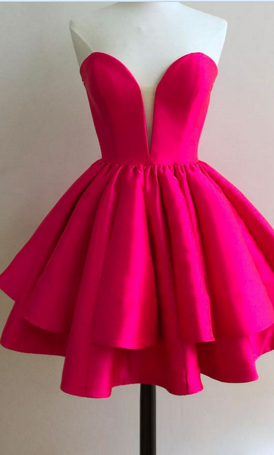 Sexy A-Line Sweetheart Sleeveless Tiered Short Homecoming Dress With Pleats SH628