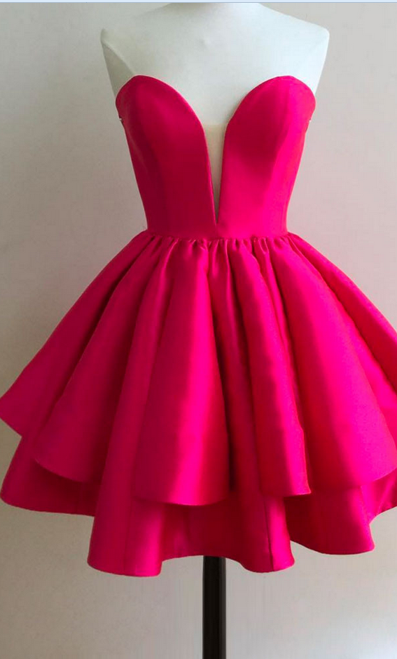 Sexy A-Line Sweetheart Sleeveless Tiered Short Homecoming Dress With Pleats SH628