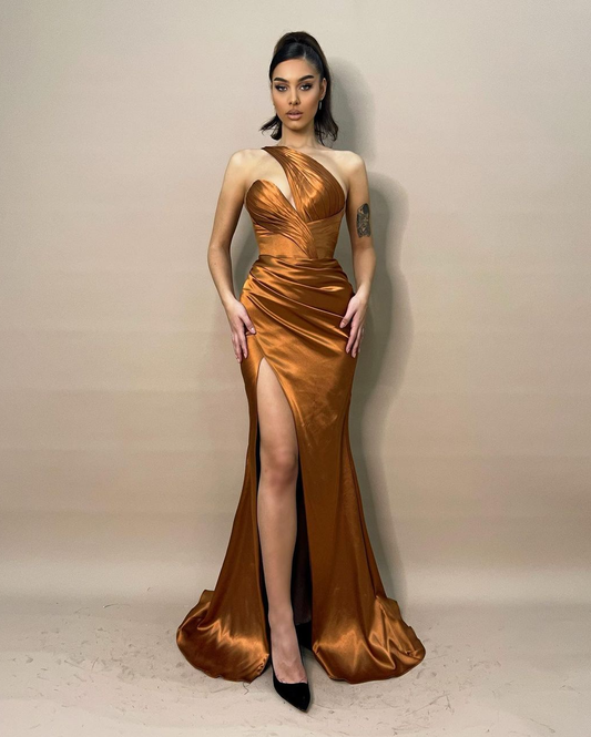 Chic Sleeveless Slim Halter Prom Dress With Split