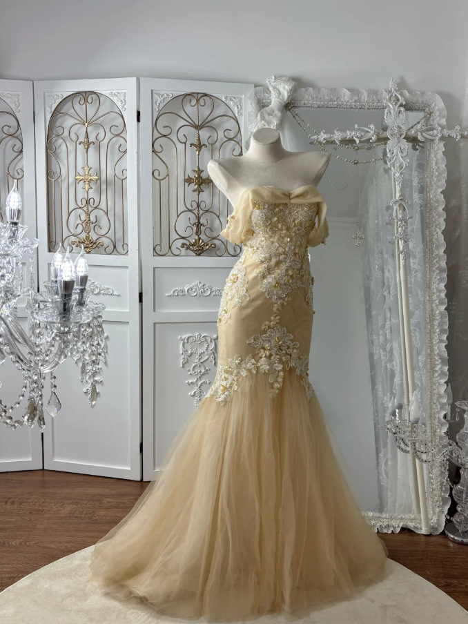 Charming Off The Shoulder Tulle Appliques Beaded Party Dress Yellow Mermaid Long Prom Gown SP1775