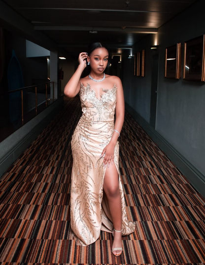 Elegant Sheath Sweetheart Neck Appliques Champagne Satin Long Prom Dress Evening Dress SH2555