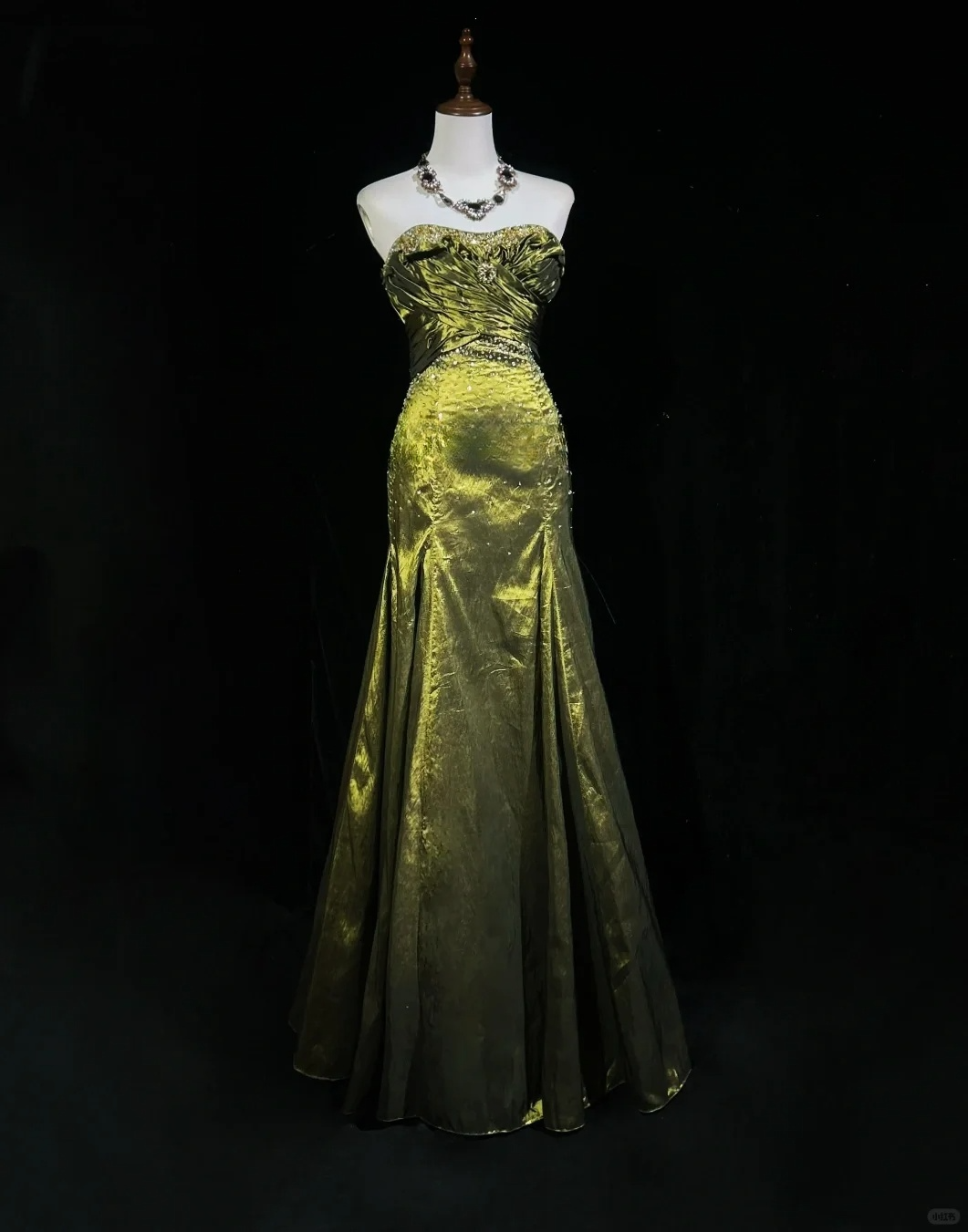 Retro Green Mermaid Strapless Beaded Pleated Satin Prom Dress Evening Dress SH3331