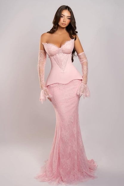 Elegant Pink Sleeveless V-Neck Strapless Lace Mermaid Prom Dress With Appliques
