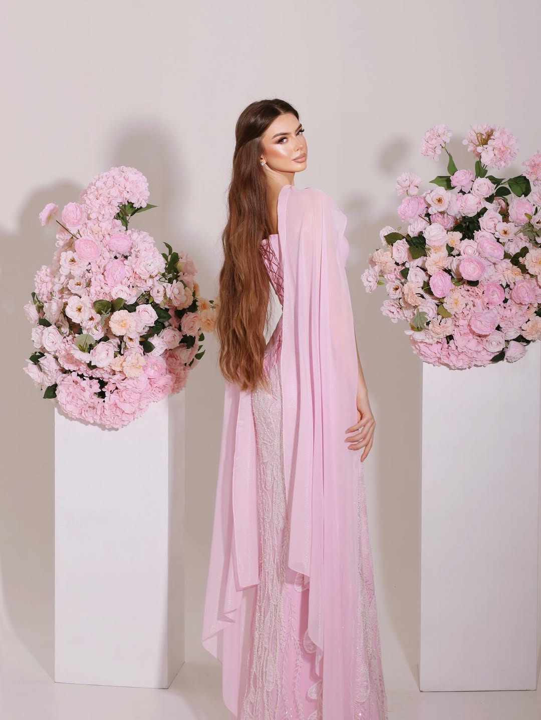 Charming Sleeveless Satin Square Appliques Evening Dress With Shawl