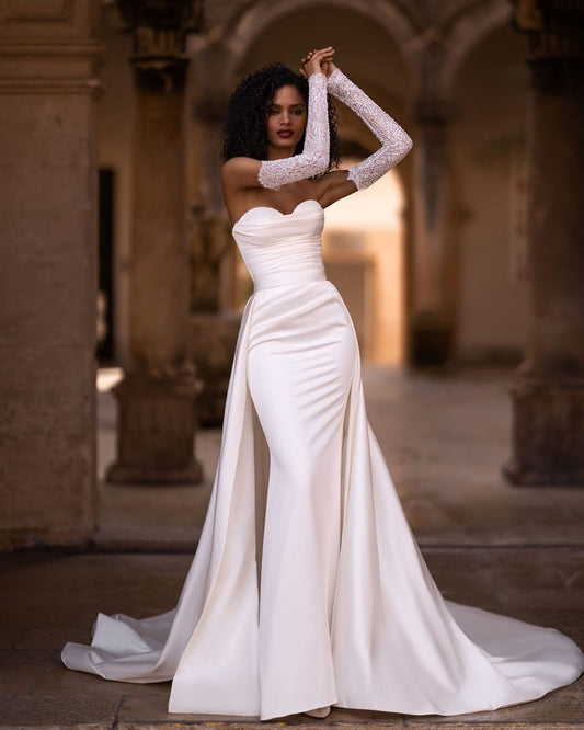 White Sleeveless Strapless V-Neck Mermaid Prom Dress With Long Gloves