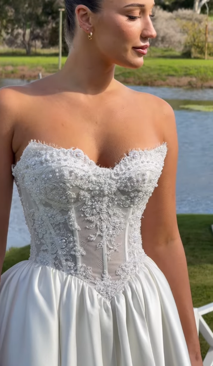 Sweety White Ball Gown Sweetheart Neck Pearl Lace Satin Long Wedding Dress SH4774