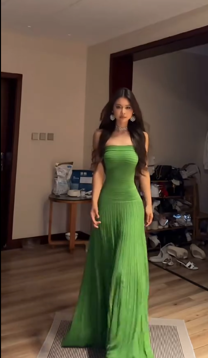 Sexy Green Strapless Satin Pleated Mermaid Long Wedding Guest Dress Birthday Prom Dress D1629