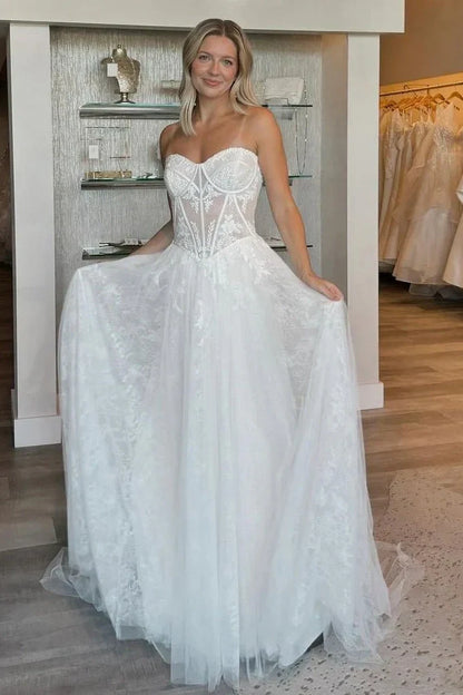 Chic Sweetheart Strapless Lace Tulle A-Line Wedding Dress