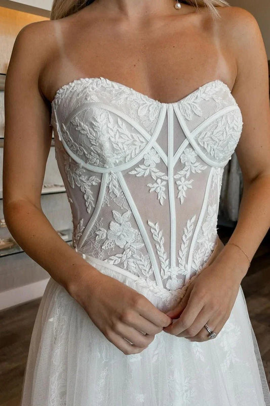 Chic Sweetheart Strapless Lace Tulle A-Line Wedding Dress