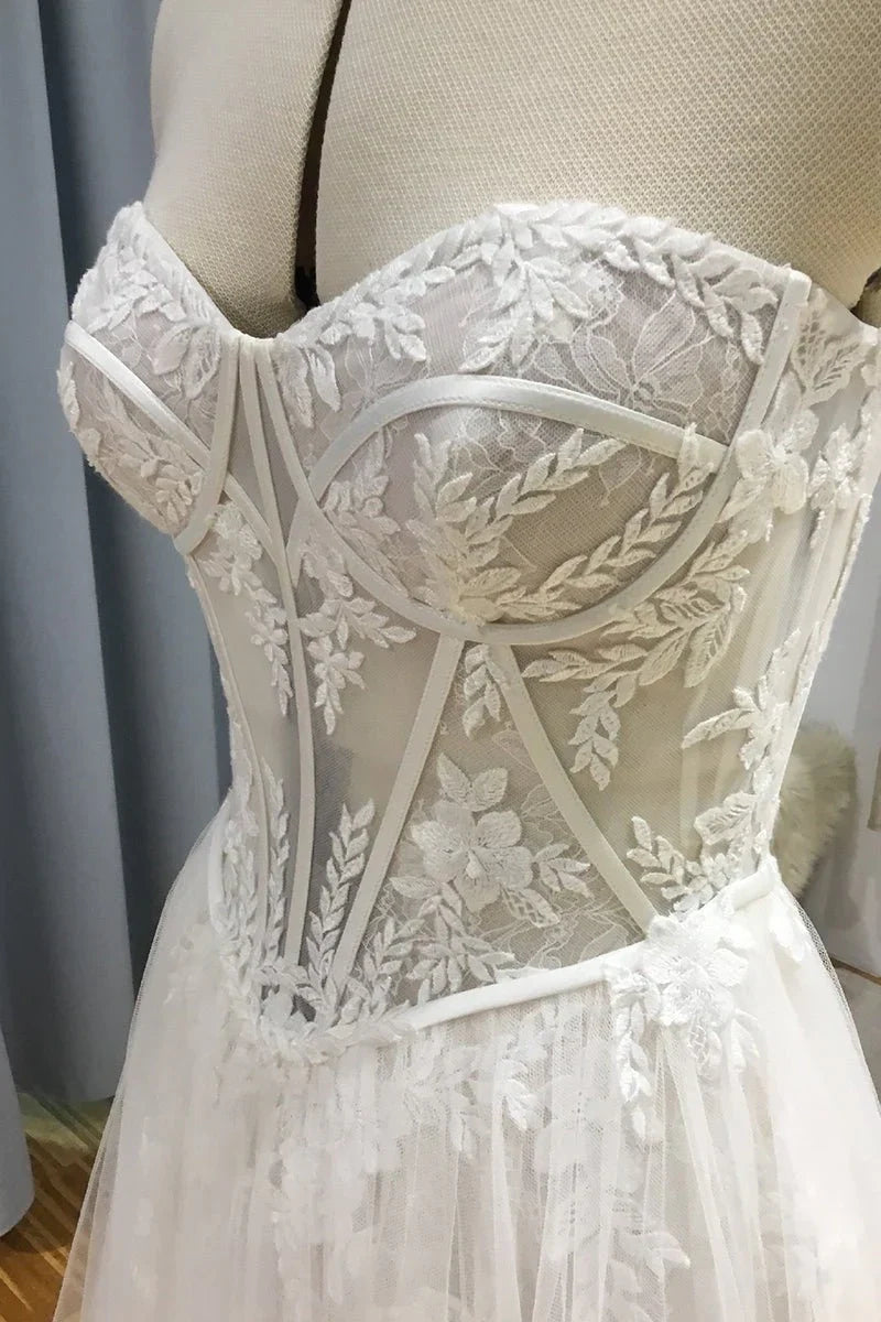 Chic Sweetheart Strapless Lace Tulle A-Line Wedding Dress