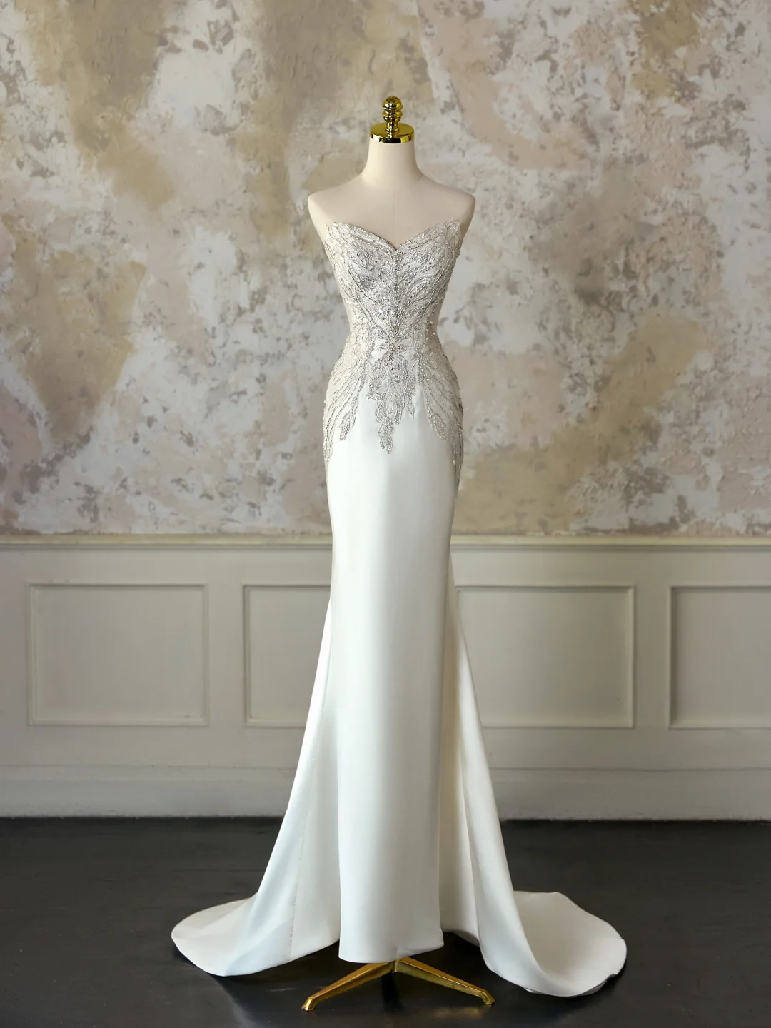 Modest Bridal Gown Mermaid Sweetheart Sleeveless Silver Beads Long White Wedding Dresses Elegant Bridal Gowns DH1128