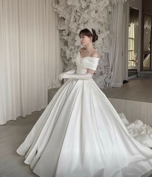 Vintage Wedding Gown Bridal Dress Ball Gown Off The Shoulder Satin Wedding Dress White Wedding Dresses Modest Wedding Gowns DH1766