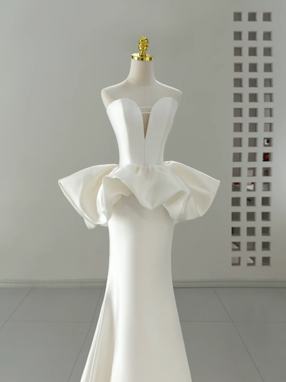 Unique Wedding Dress Mermaid Sweetheart Satin White Sleeveless Long Wedding Dresses Bridal Gowns DH2053