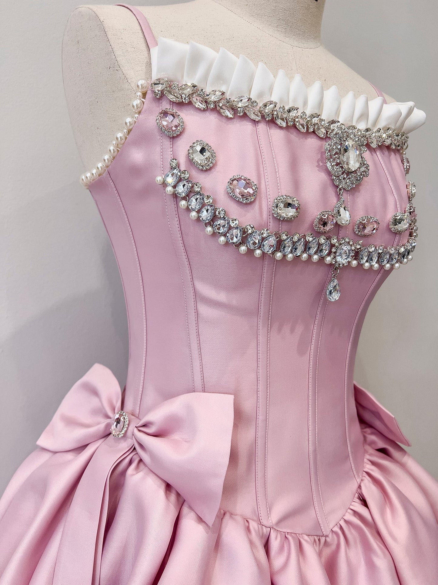 Modest Ball Gown Spaghetti Straps Satin Short Formal Homecoming Dress Middle School Short 18th Birthday Outfits Graduation Dress Cocktail Dresses DH2289