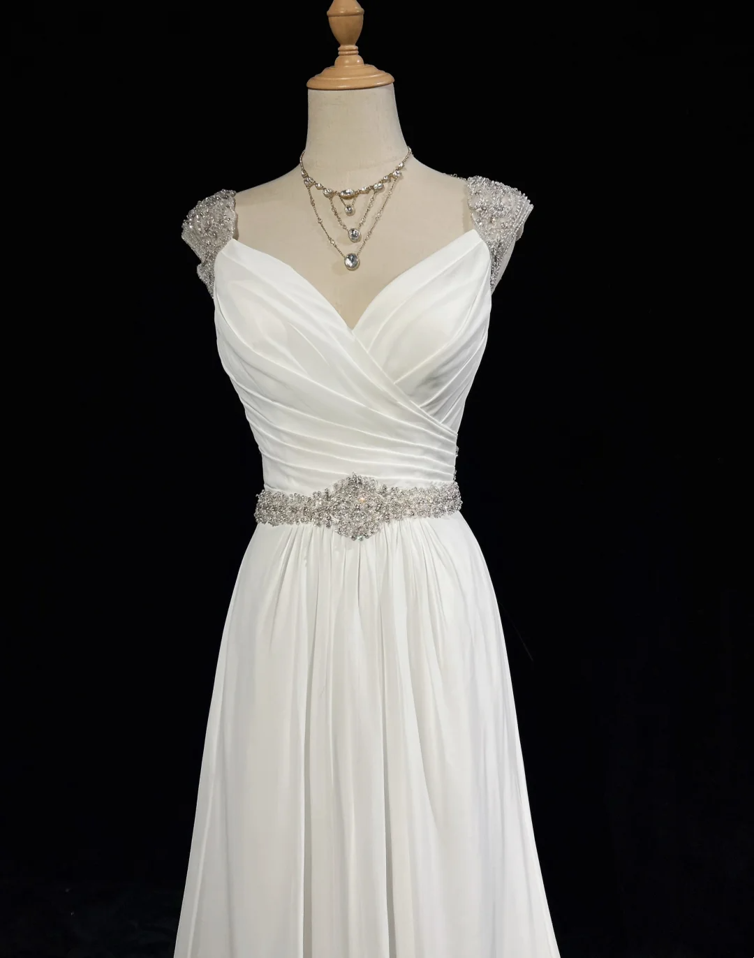 Vintage Bridal Dress A line Sweetheart Chiffon Silver Beads White Long Wedding Dress Retro Wedding Dresses Modest Wedding Gowns DH2678