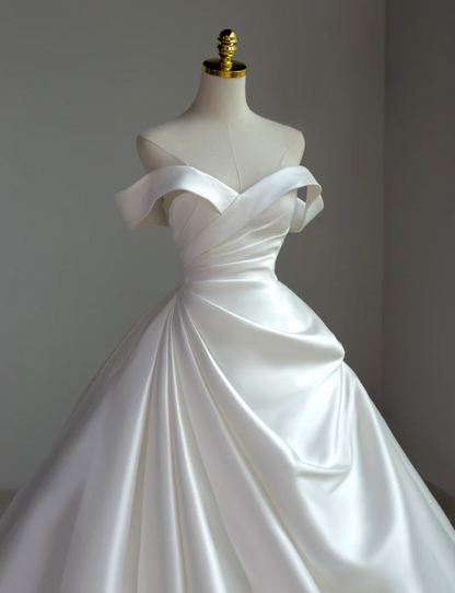 Classic Bridal Gown Ball Gown Off The Shoulder Short Sleeves Satin White Wedding Dresses Minimalist Bridal Gowns DH743